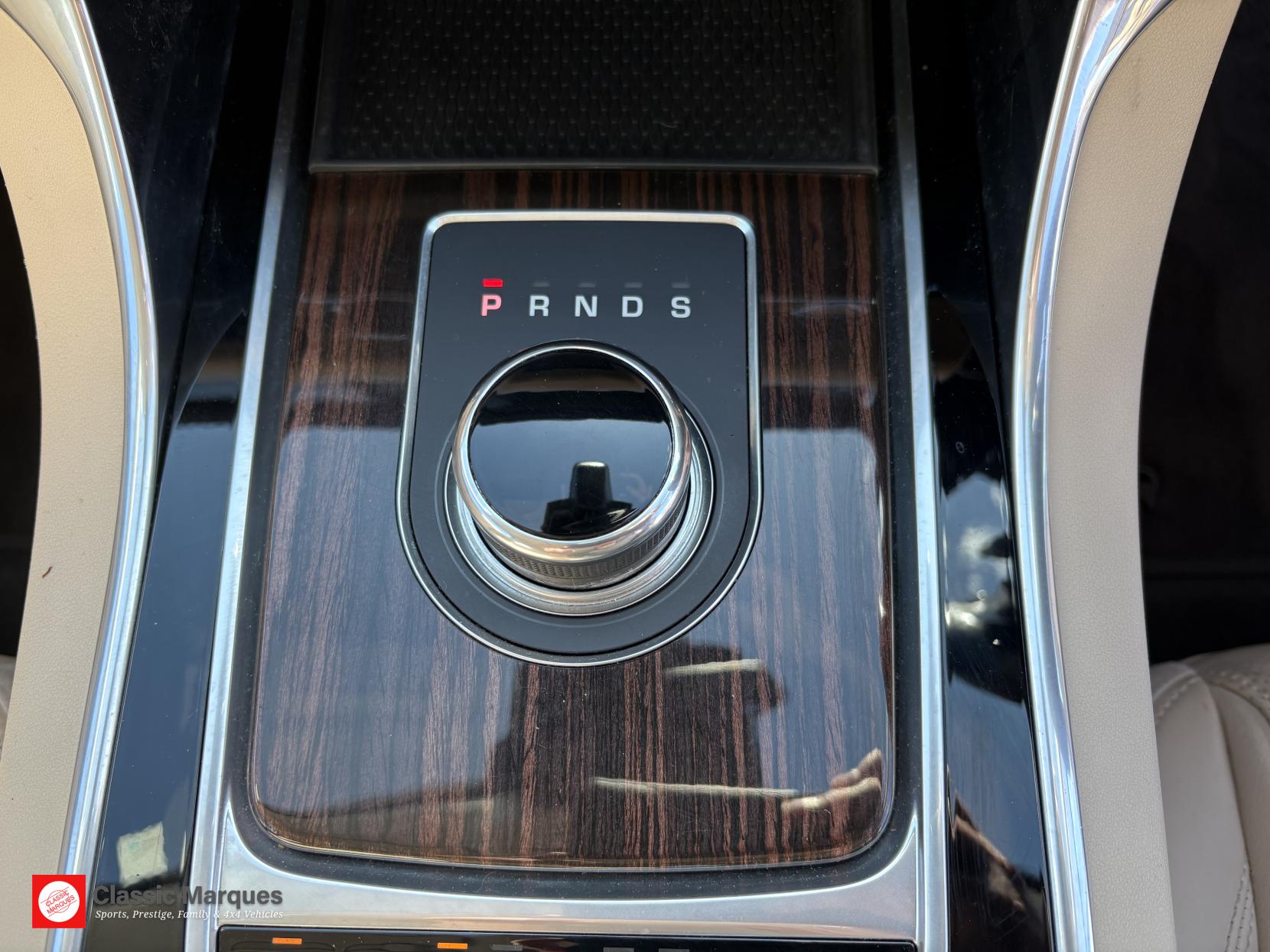 Jaguar XF 2.0d Portfolio Saloon 4dr Diesel Auto AWD Euro 6 (s/s) (180 ps)