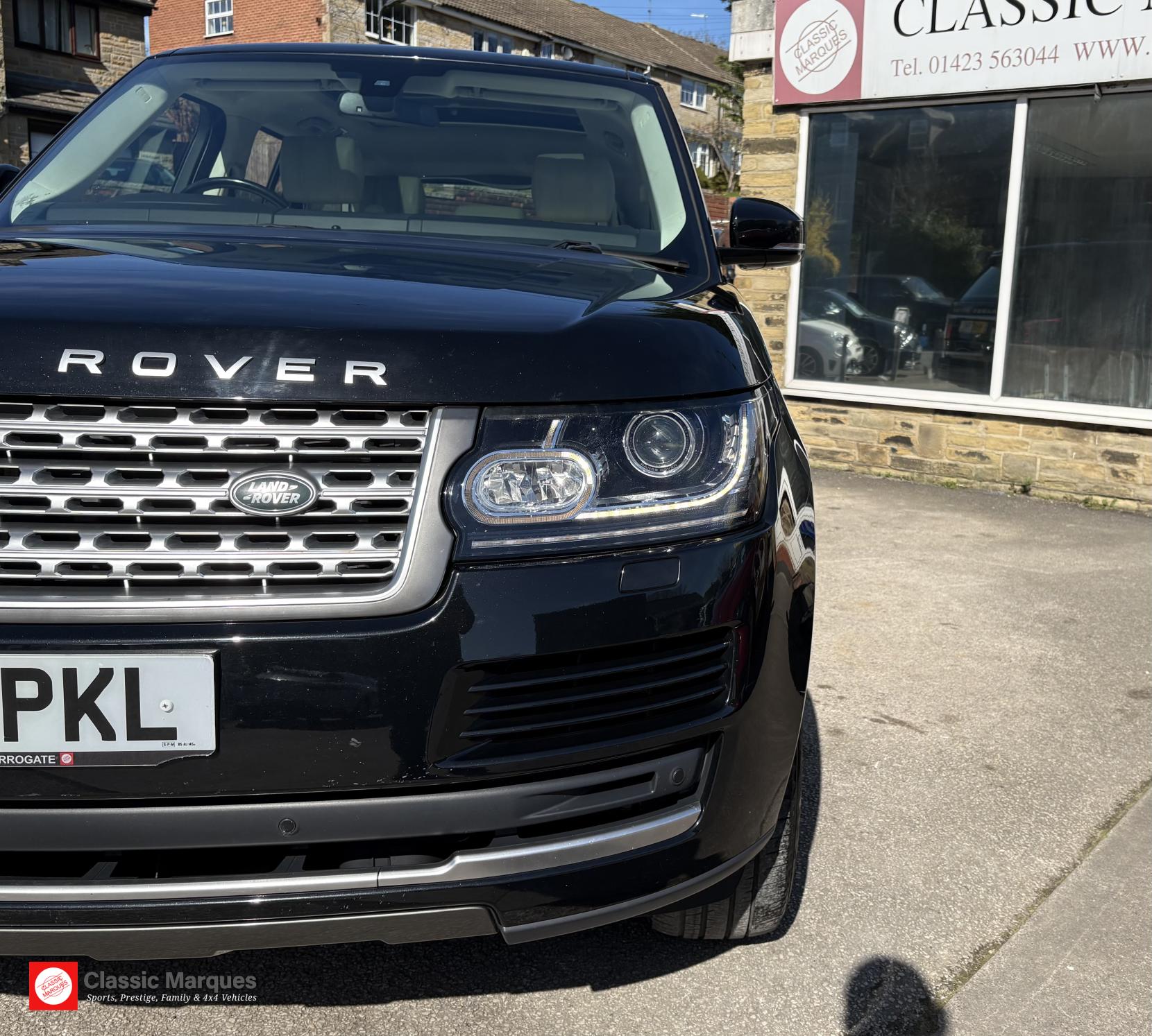 Land Rover Range Rover 3.0 TD V6 Vogue SUV 5dr Diesel Auto 4WD Euro 6 (s/s) (258 ps)