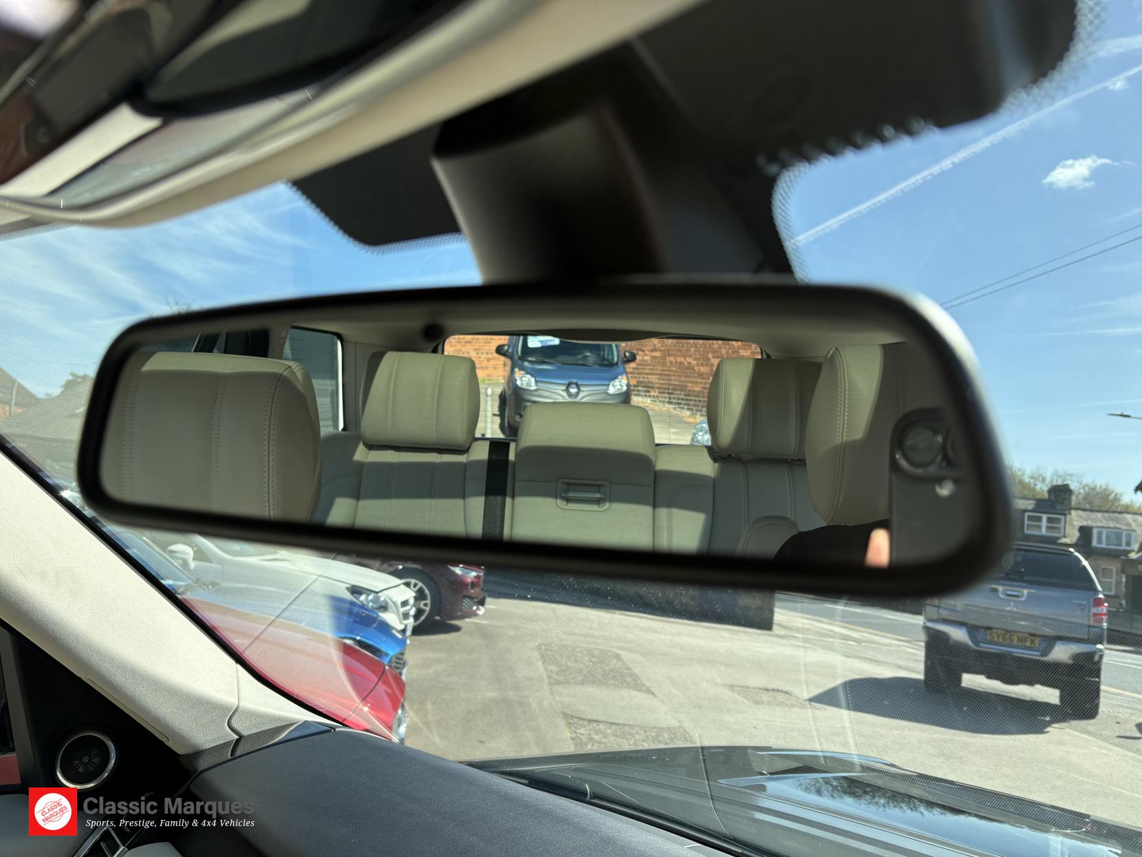 Land Rover Range Rover 3.0 TD V6 Vogue SUV 5dr Diesel Auto 4WD Euro 6 (s/s) (258 ps)