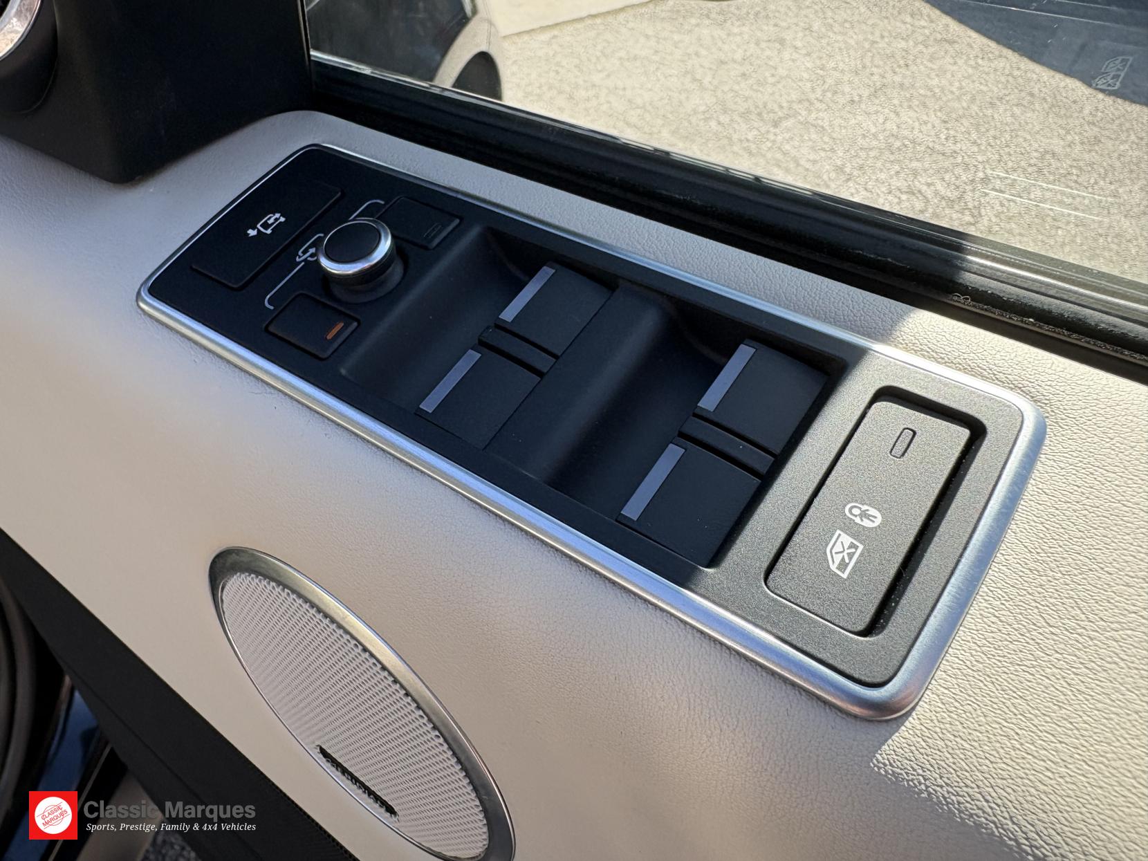 Land Rover Range Rover 3.0 TD V6 Vogue SUV 5dr Diesel Auto 4WD Euro 6 (s/s) (258 ps)