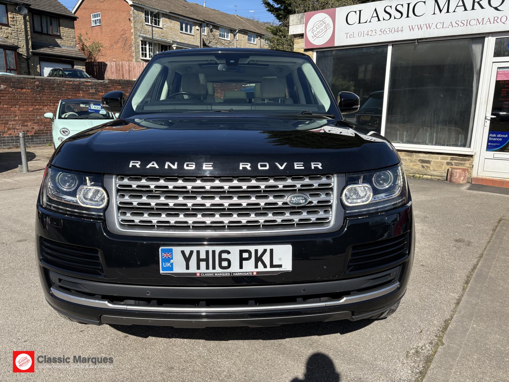 Land Rover Range Rover 3.0 TD V6 Vogue SUV 5dr Diesel Auto 4WD Euro 6 (s/s) (258 ps)