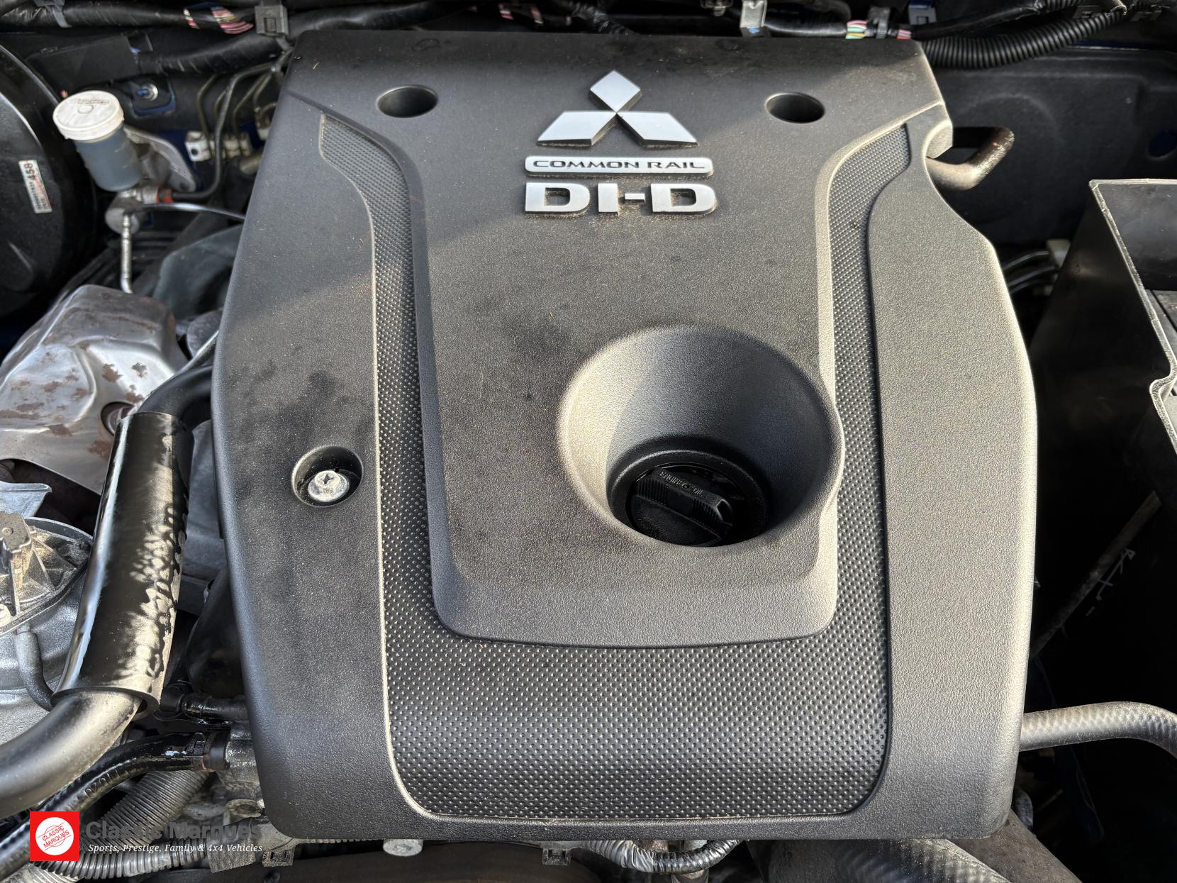 Mitsubishi L200 2.4 DI-D DC Barbarian Pickup Double Cab 4dr Diesel Manual 4WD Euro 6 (178 ps)