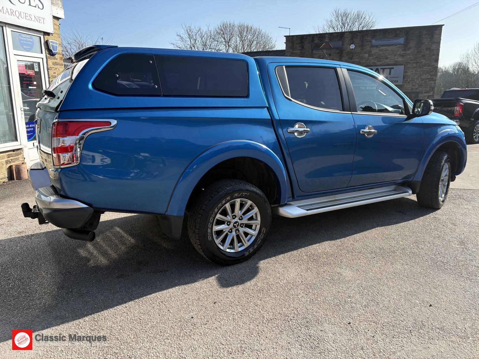 Mitsubishi L200 2.4 DI-D DC Barbarian Pickup Double Cab 4dr Diesel Manual 4WD Euro 6 (178 ps)
