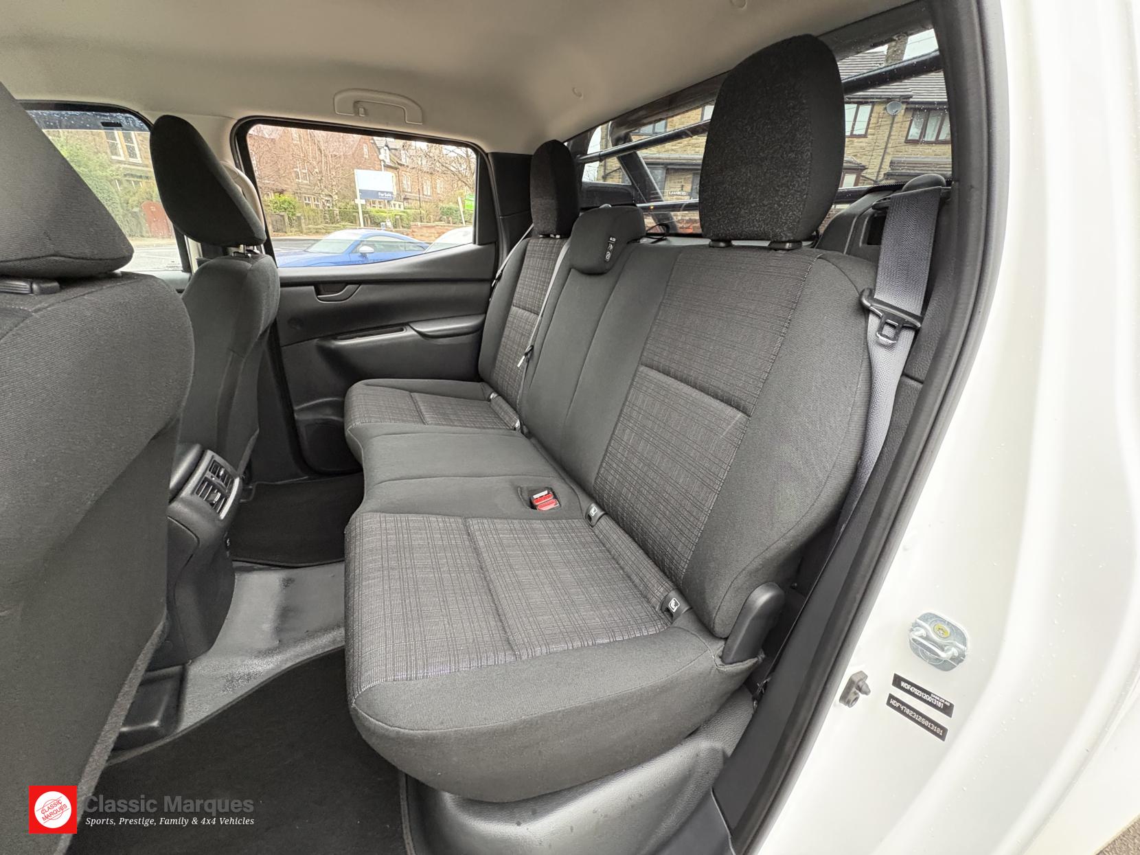 Mercedes-Benz X Class 2.3 CDI Pure Pickup Double Cab 4dr Diesel Manual 4MATIC Euro 6 (s/s) (163 ps)