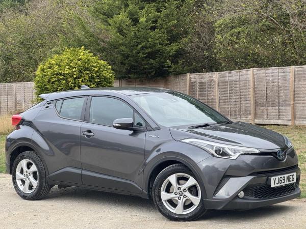 Toyota C-HR 1.8 VVT-h Icon SUV 5dr Petrol Hybrid CVT Euro 6 (s/s) (122 ps)