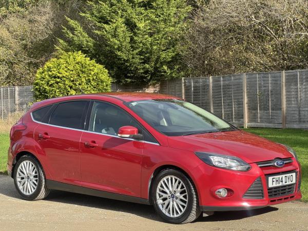 Ford Focus 1.0T EcoBoost Zetec Navigator Hatchback 5dr Petrol Manual Euro 5 (s/s) (125 ps)