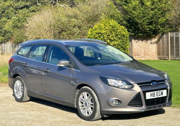 Ford Focus 1.6 Titanium Estate 5dr Petrol Powershift Euro 5 (125 ps)