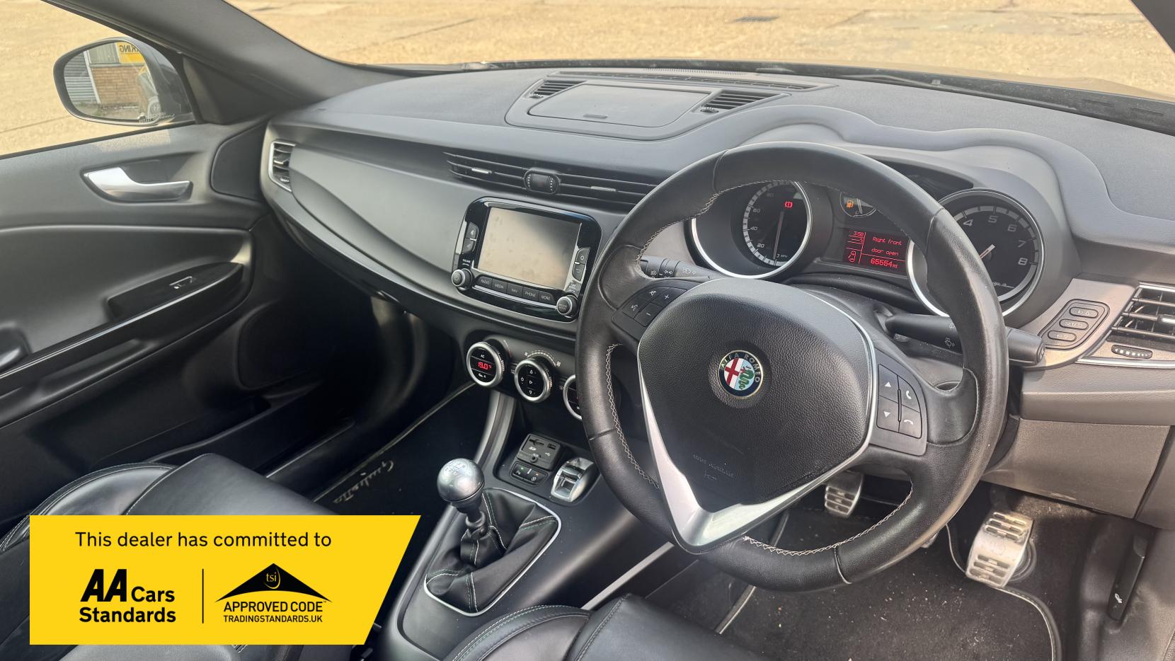 Alfa Romeo Giulietta 1.4 TB MultiAir QV Line Hatchback 5dr Petrol Manual Euro 6 (s/s) (170 bhp)