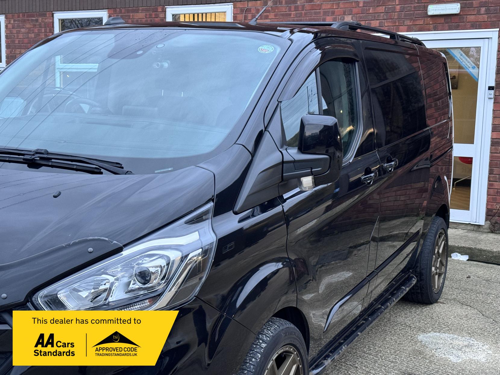 Ford Transit Custom 2.0 280 EcoBlue Limited Panel Van 5dr Diesel Auto L1 Euro 6 (s/s) (130 ps)