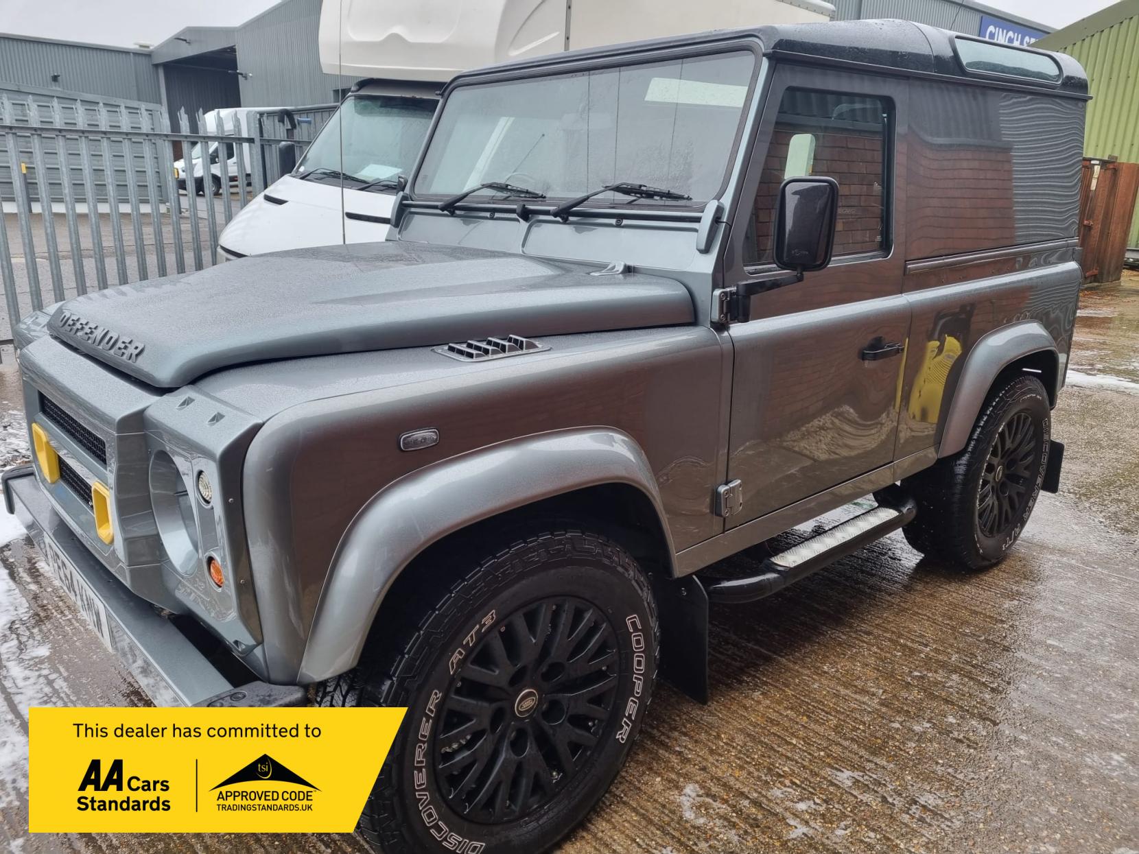 Land Rover Defender 90 2.2 TDCi XS Hard Top 3dr Diesel Manual 4WD Euro 5 (122 ps)