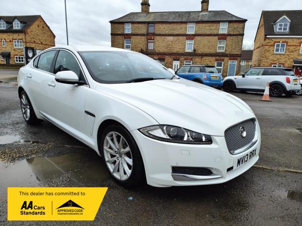 Jaguar XF 2.2d Luxury Saloon 4dr Diesel Auto Euro 5 (s/s) (200 ps)