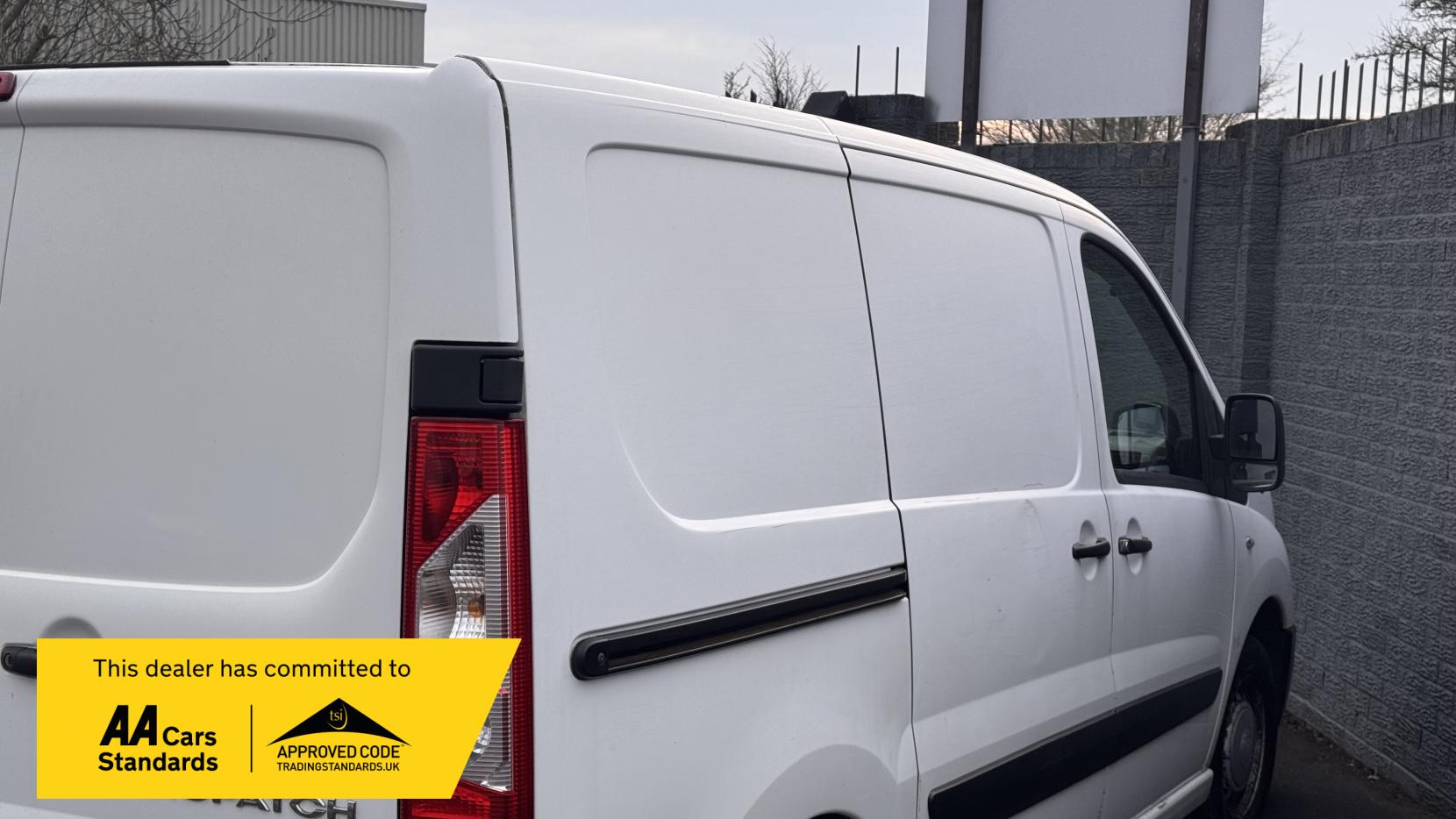 Citroen Dispatch 1.6 1000 HDi Enterprise Panel Van 5dr Diesel Manual L1 H1 (198 g/km, 90 bhp)