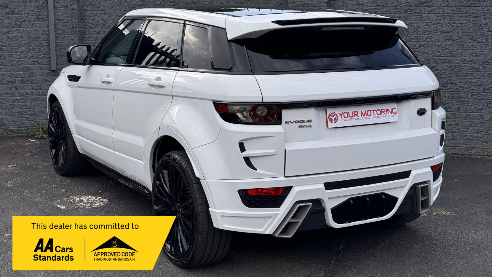 Land Rover Range Rover Evoque 2.2 SD4 Dynamic SUV 5dr Diesel Auto 4WD Euro 5 (190 ps)