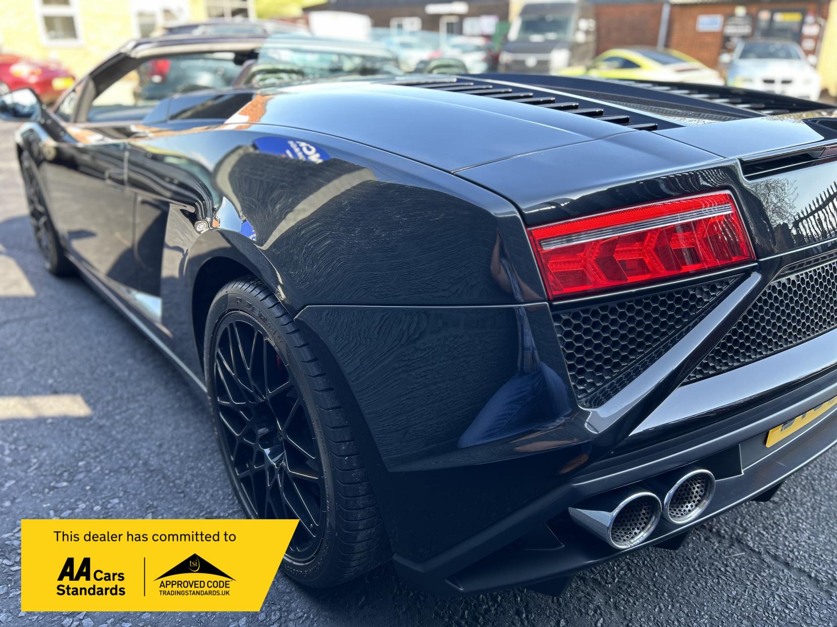 Lamborghini Gallardo 5.2 V10 LP 560-4 Spyder 2dr Petrol EGear 4WD Euro 5 (560 ps)