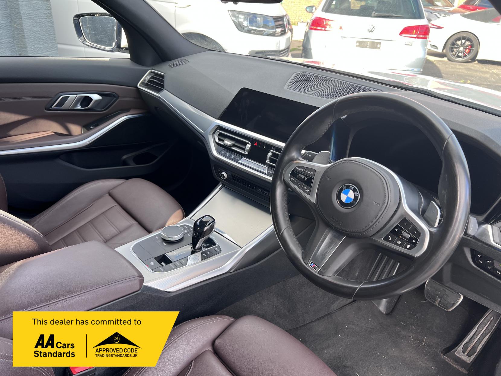 BMW 3 Series 2.0 330e 12kWh M Sport Saloon 4dr Petrol Plug-in Hybrid Auto Euro 6 (s/s) (292 ps)